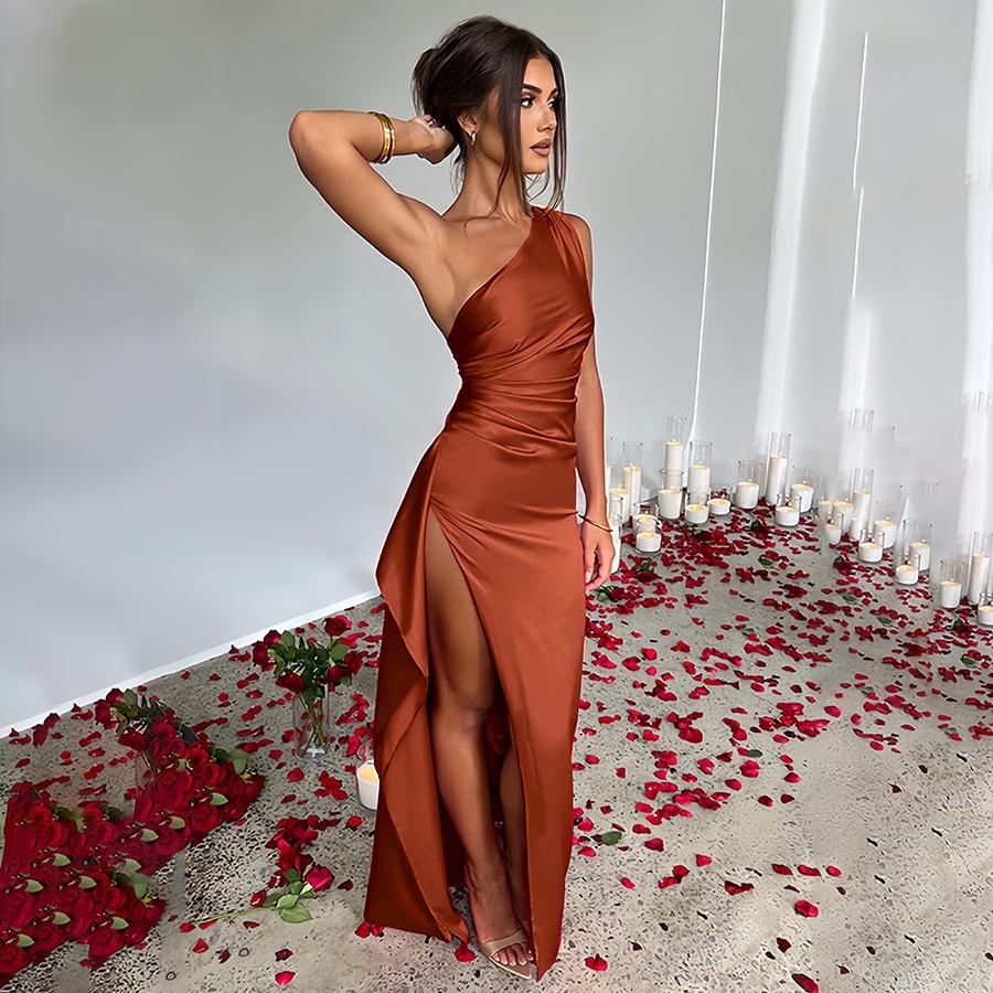 2025 European and American Amazon Summer New Design Sense Elegant Sexy Slim Fit Asymmetrical Shoulder Slit Satin Dress for Women
